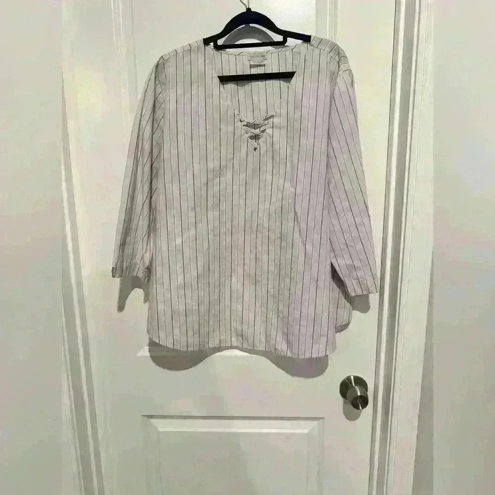 Size XXL/TTG Van Huesen Top.